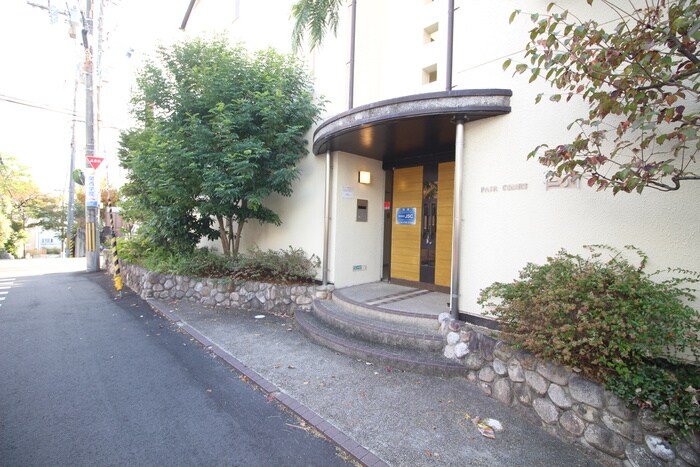 物件外観写真5　(エントランス部分)