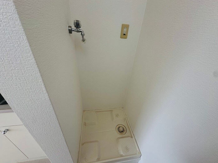 物件内観写真13　(洗濯機置場)