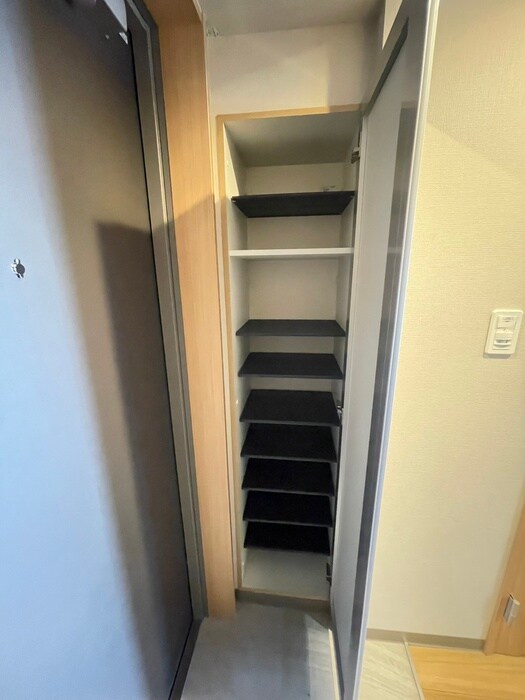 物件内観写真7　(靴箱)