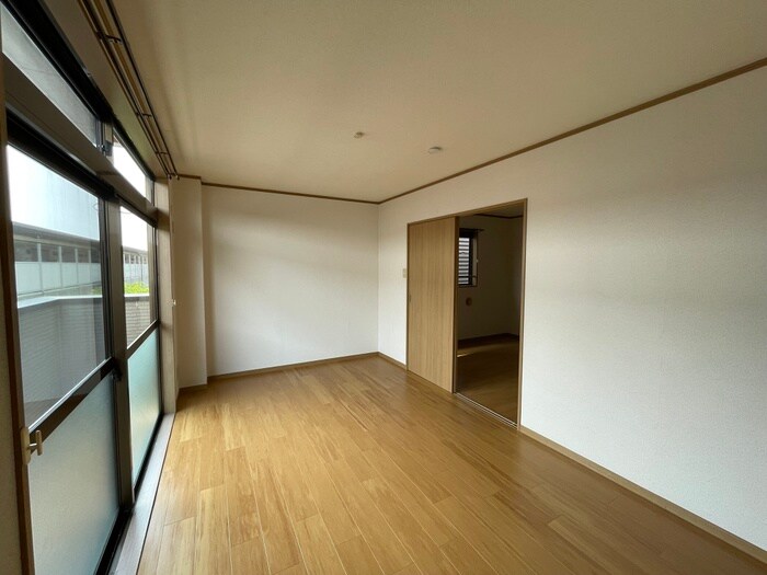 物件内観写真11　(居室)