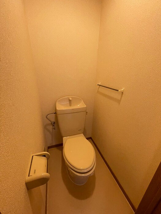 物件内観写真14　(トイレ)