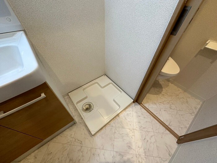 物件内観写真13　(洗濯機置場)