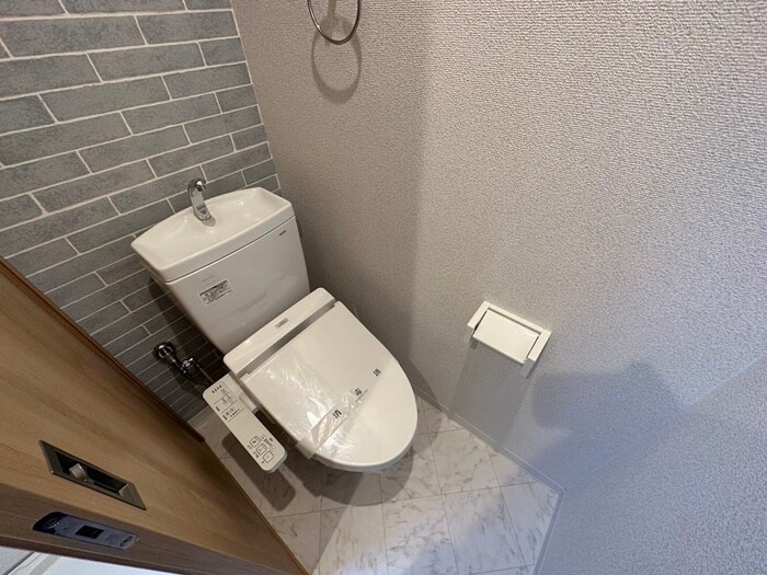 物件内観写真16　(トイレ)