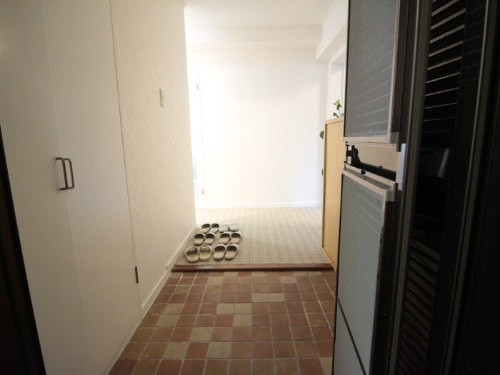 物件内観写真17　(玄関)