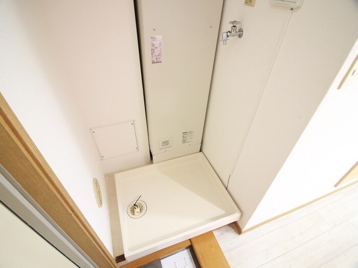 物件内観写真19　(洗濯機置場)