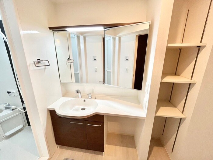 物件内観写真13　(洗面)