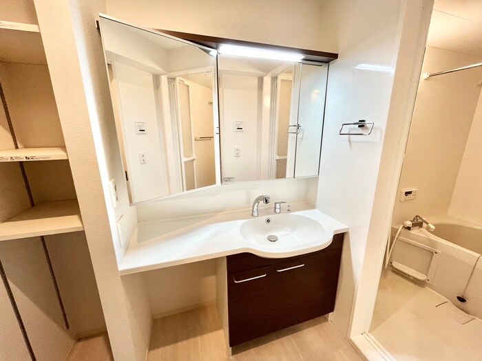 物件内観写真13　(洗面)