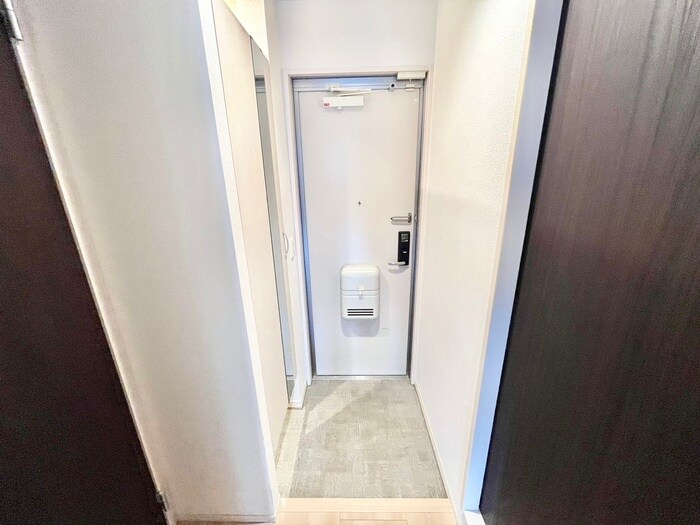 物件内観写真17　(玄関)