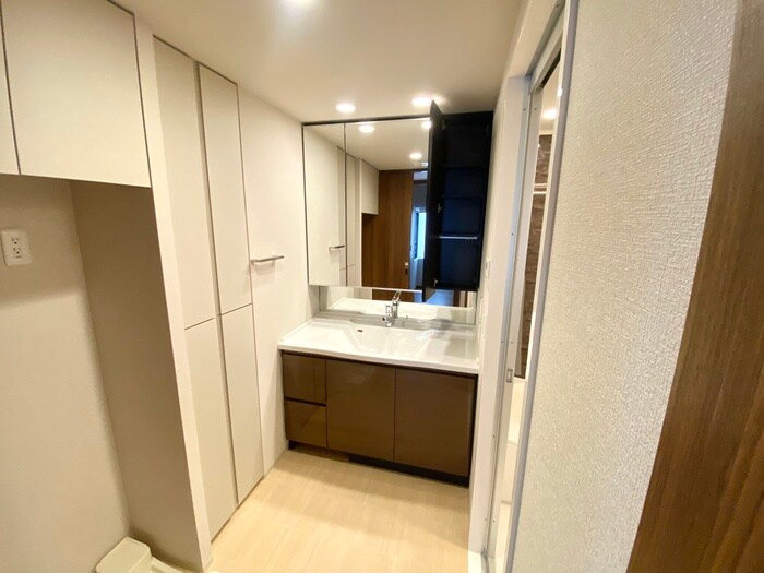 物件内観写真11　(洗面)