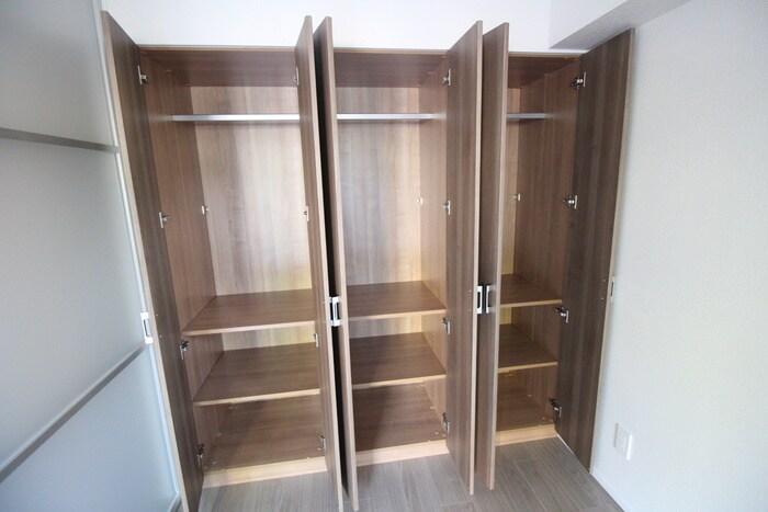 物件内観写真12　(収納)