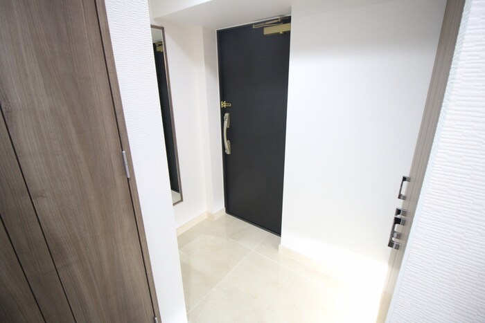 物件内観写真15　(玄関)