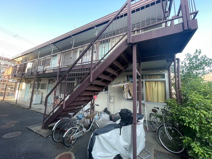 春日ハイツＡの外観写真