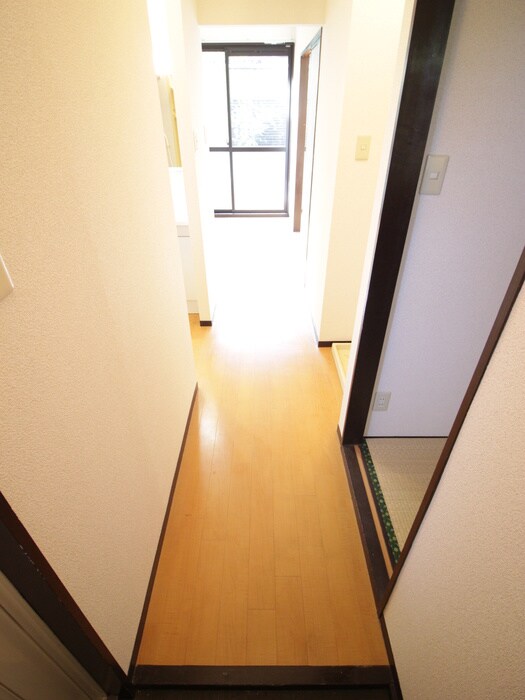 物件内観写真18　(廊下)