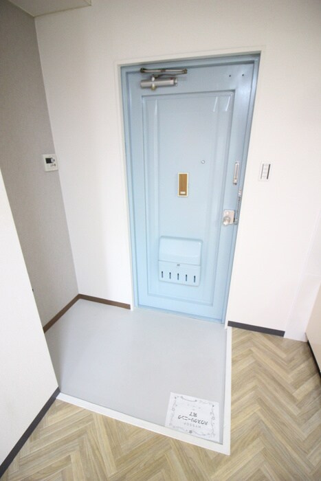 物件内観写真21　(玄関)
