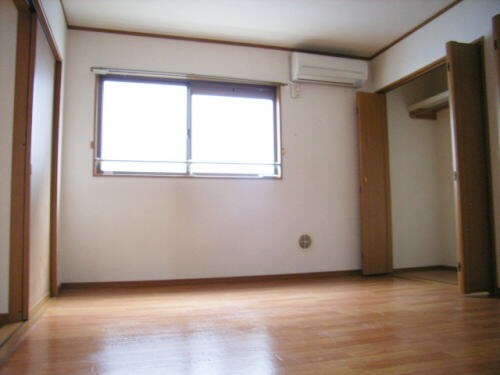 物件内観写真8　(居室)