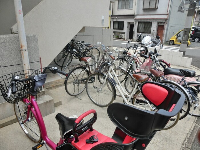物件外観写真3　(駐輪場)