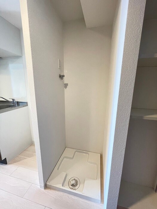 物件内観写真10　(洗濯機置場)