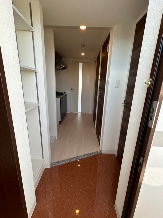 物件内観写真17　(玄関)