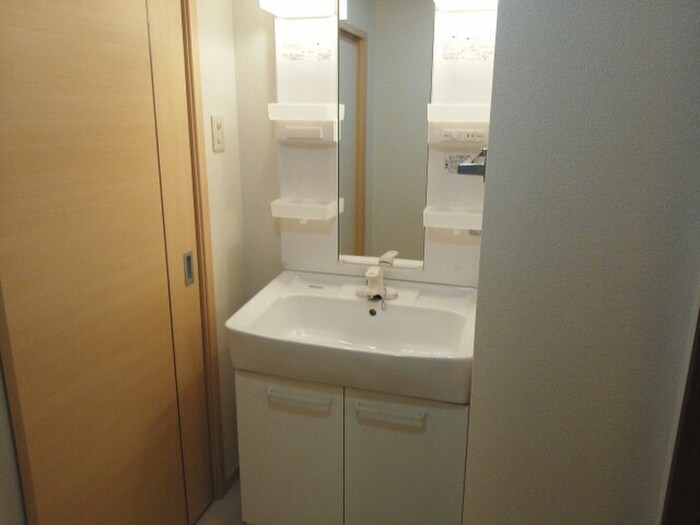 物件内観写真16　(洗面)