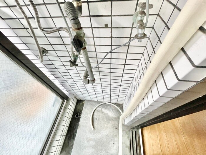 物件内観写真18　(洗濯機置場)