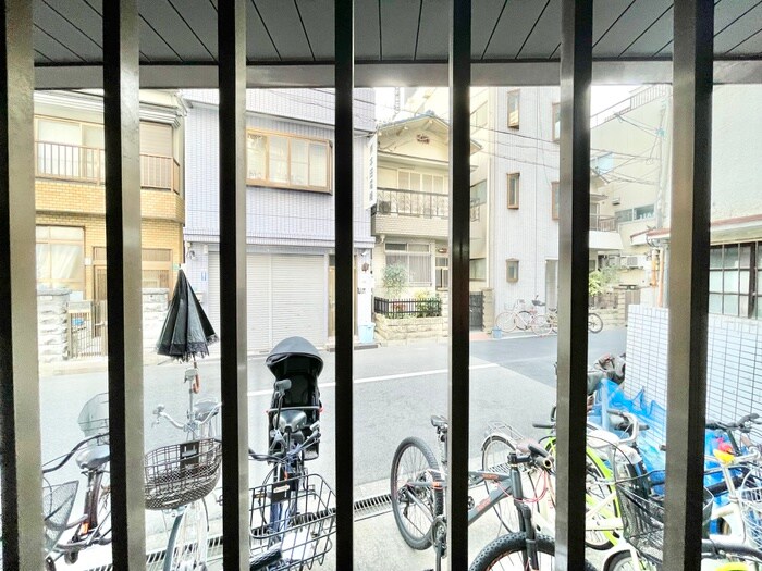 物件内観写真22　(室内からの展望)