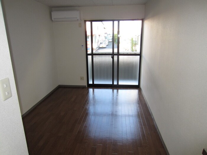 物件内観写真6　(居室)