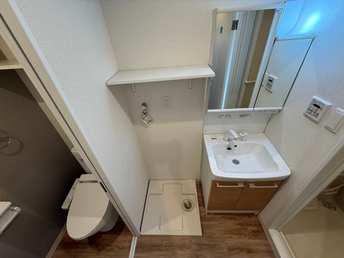 物件内観写真13　(洗濯機置場)