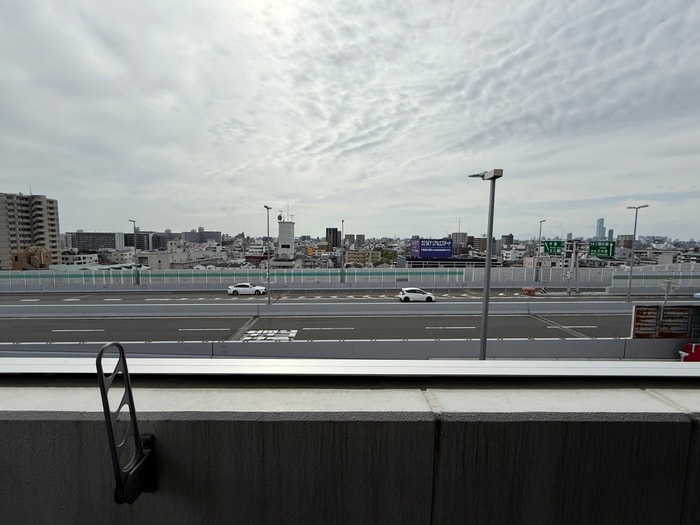 物件内観写真21　(室内からの展望)