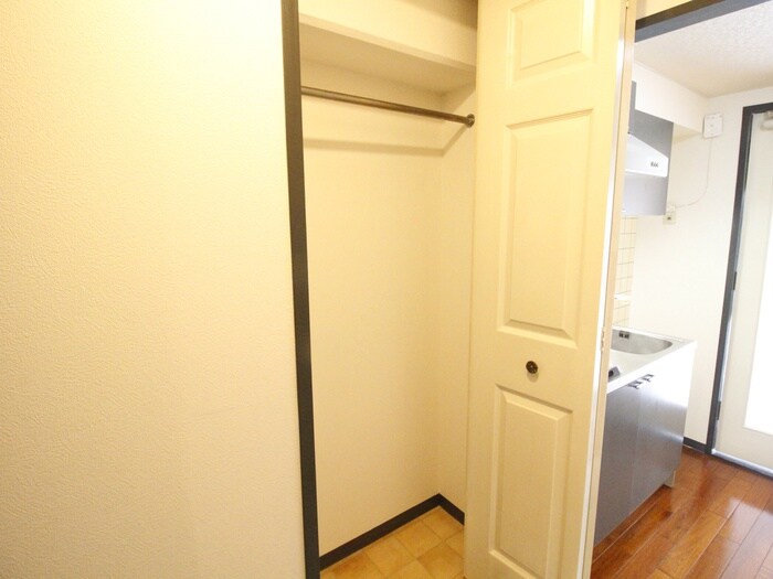 物件内観写真7　(収納)