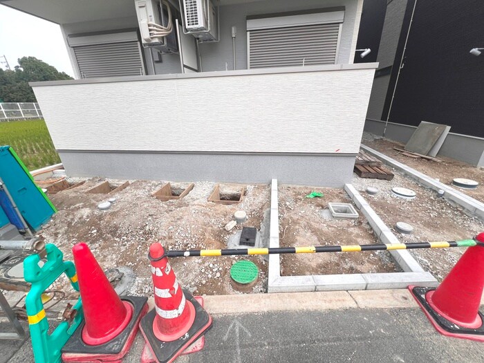 物件外観写真4　(建築中)