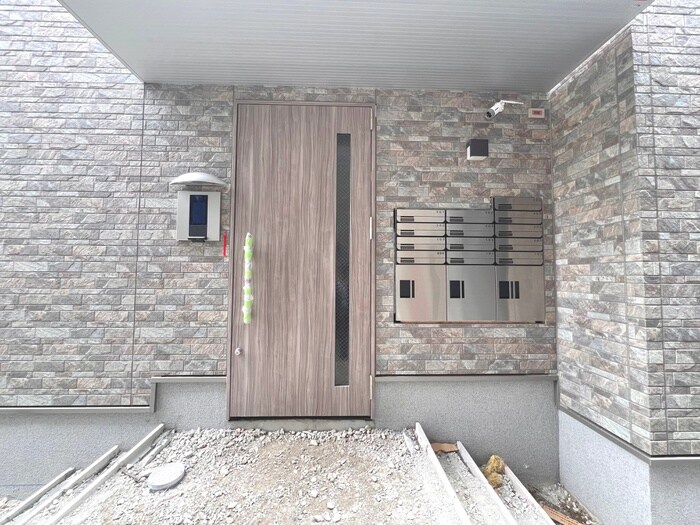 物件外観写真6　(建築中)