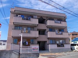 ロイヤルコ－ト１番館外観写真