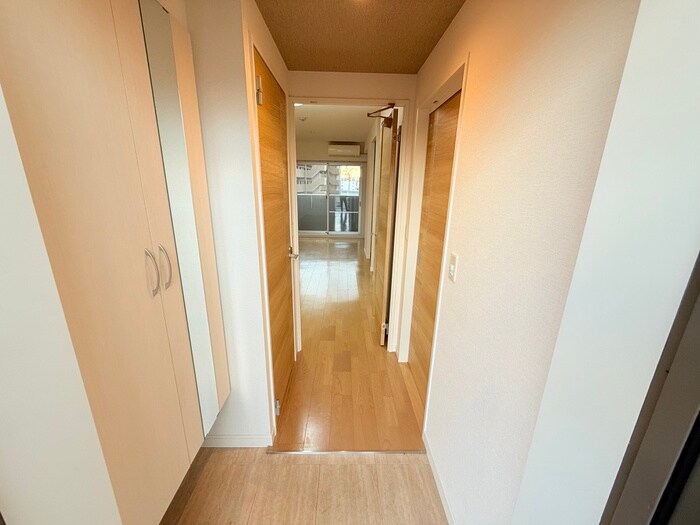 物件内観写真7　(玄関)