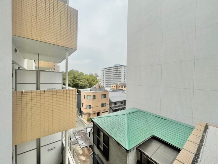 物件内観写真14　(室内からの展望)