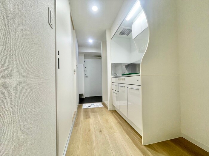 物件内観写真16　(廊下)