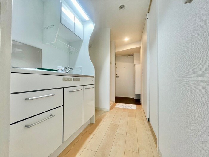 物件内観写真17　(廊下)