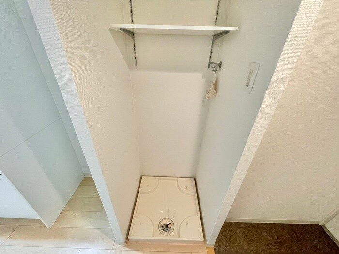 物件内観写真20　(洗濯機置場)