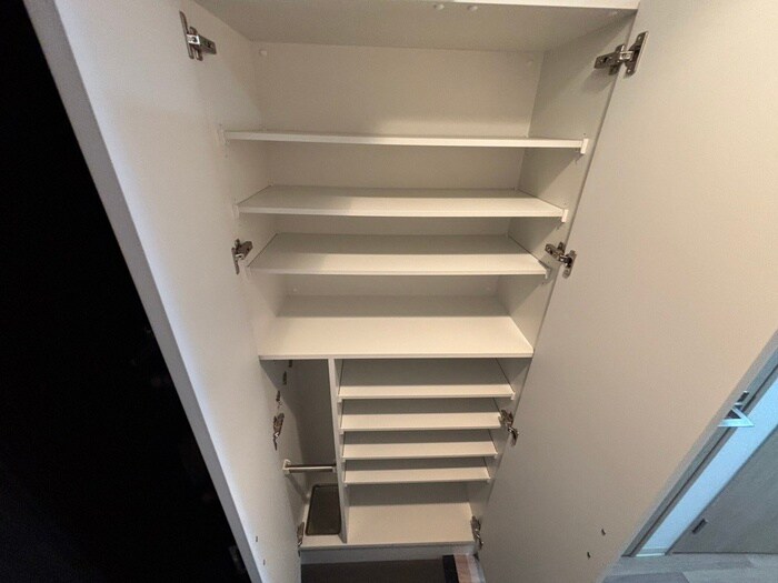 物件内観写真18　(靴箱)