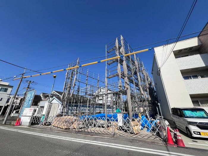 物件外観写真1　(建築中)