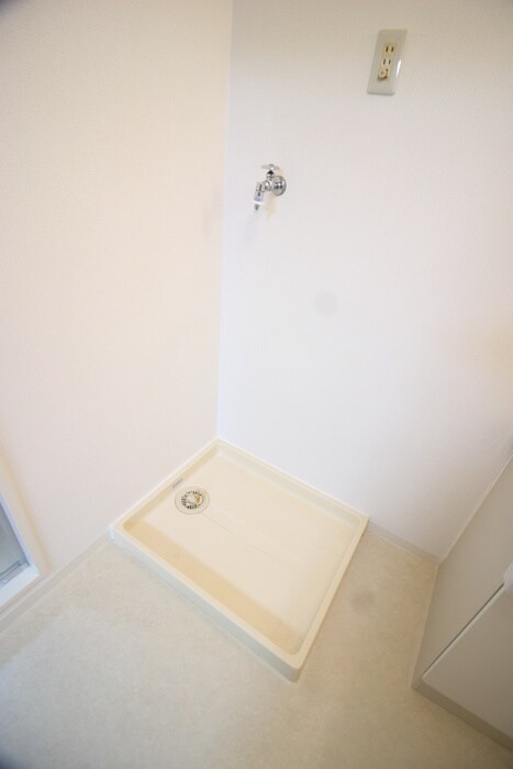 物件内観写真11　(洗濯機置場)