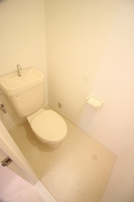 物件内観写真12　(トイレ)