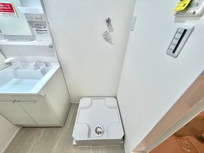 物件内観写真11　(洗濯機置場)