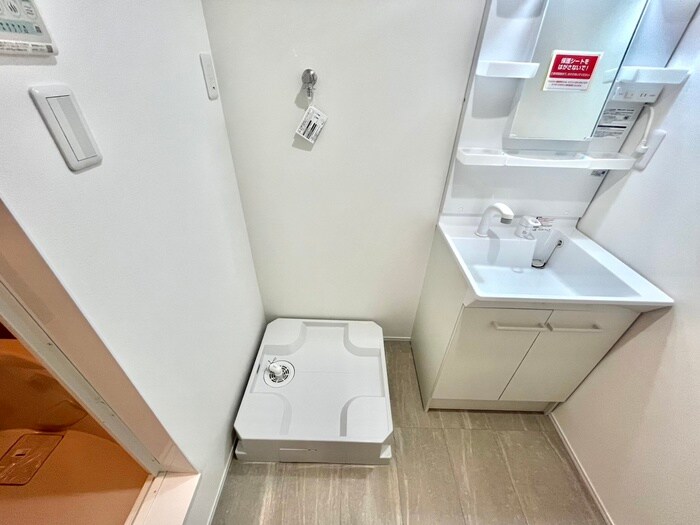 物件内観写真11　(洗濯機置場)