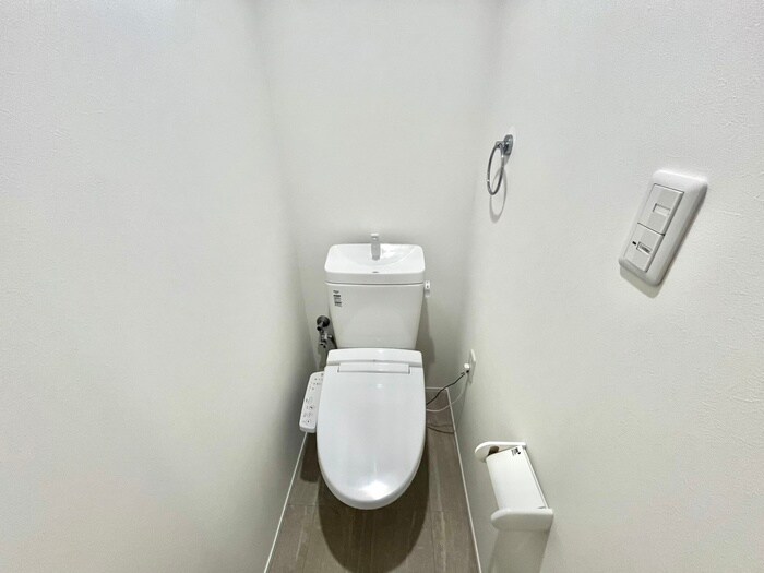 物件内観写真14　(トイレ)