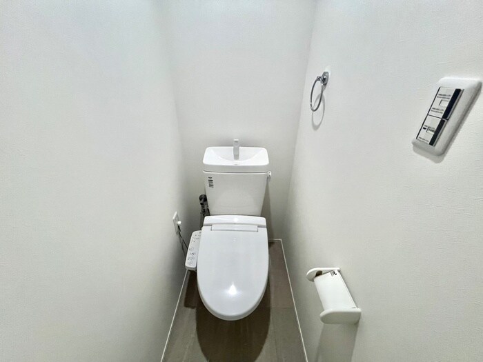 物件内観写真14　(トイレ)