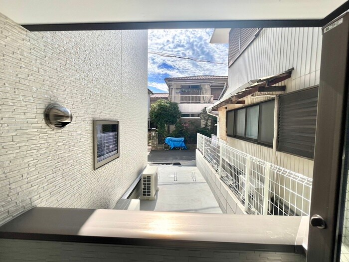 物件内観写真17　(室内からの展望)