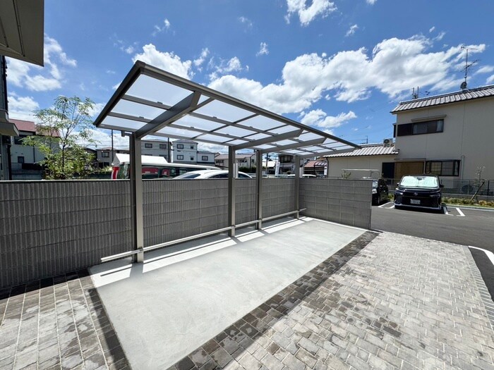 物件外観写真3　(駐輪場)