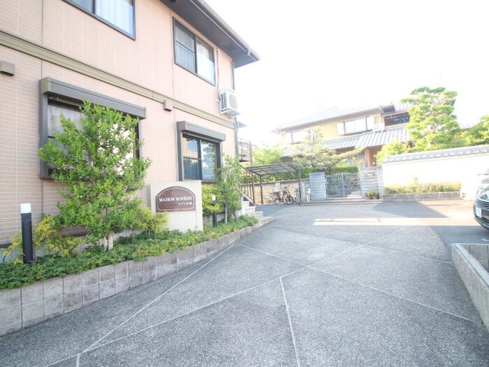 物件外観写真5　(エントランス部分)