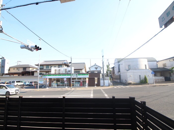 物件内観写真16　(室内からの展望)