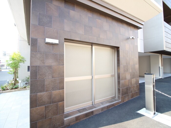 物件外観写真6　(建物設備)